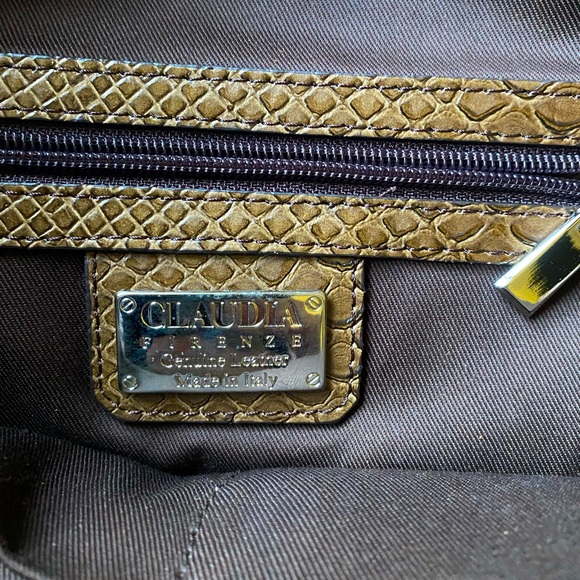 Claudia Firenze Large Brown Croc Handbag - Picture 2 of 9